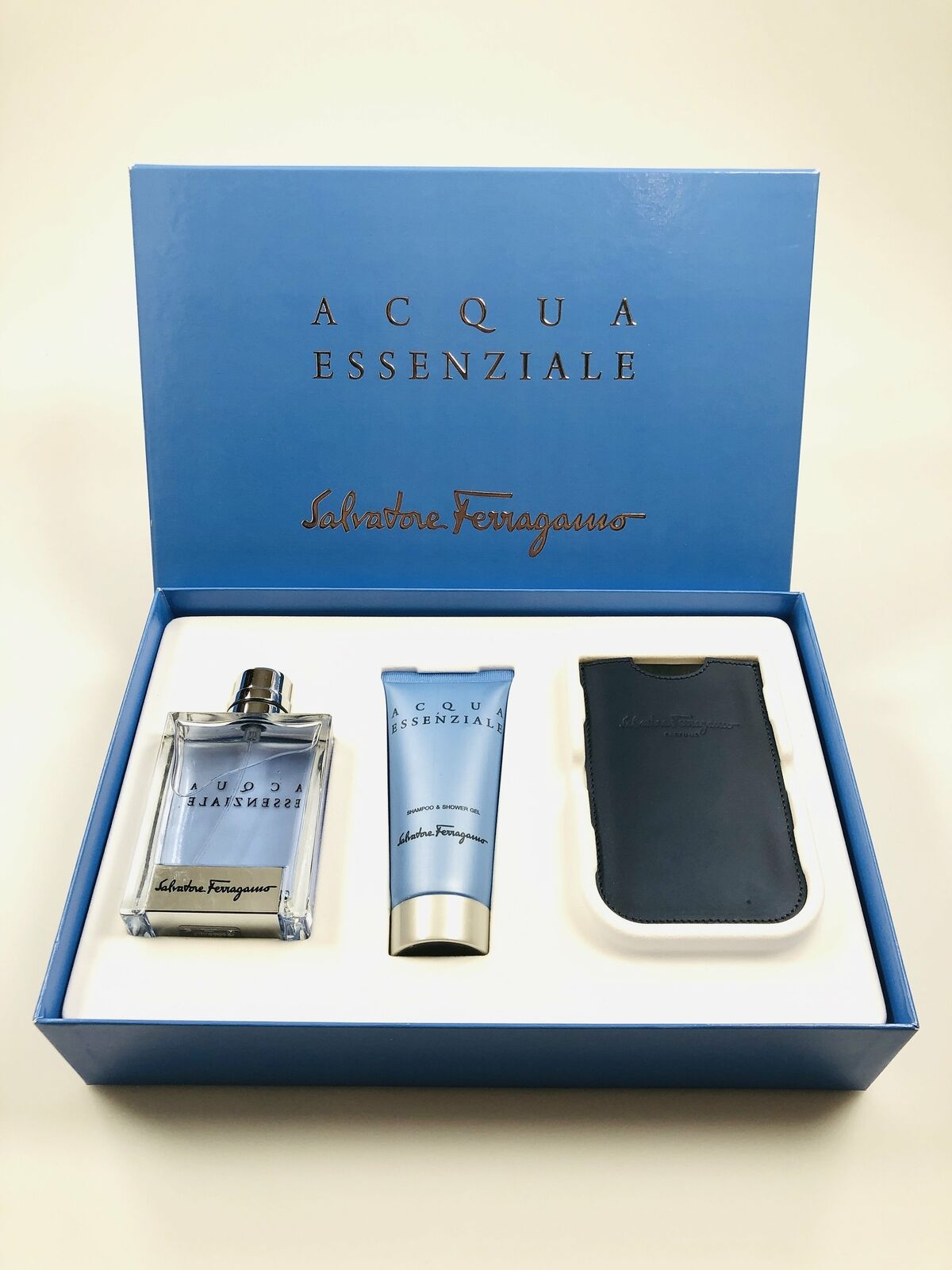 Acqua Essenziale Men Gift Set by Salvatore Ferragamo Eau de Toilette - PERFUME BOUTIQUE